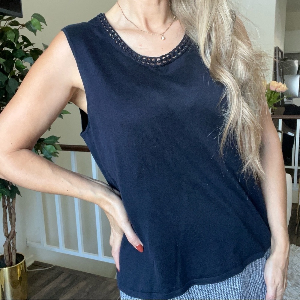 Rena Lange Vintage Sleeveless Round Neck Detail Navy Blue Knit Top Shirt Size XL